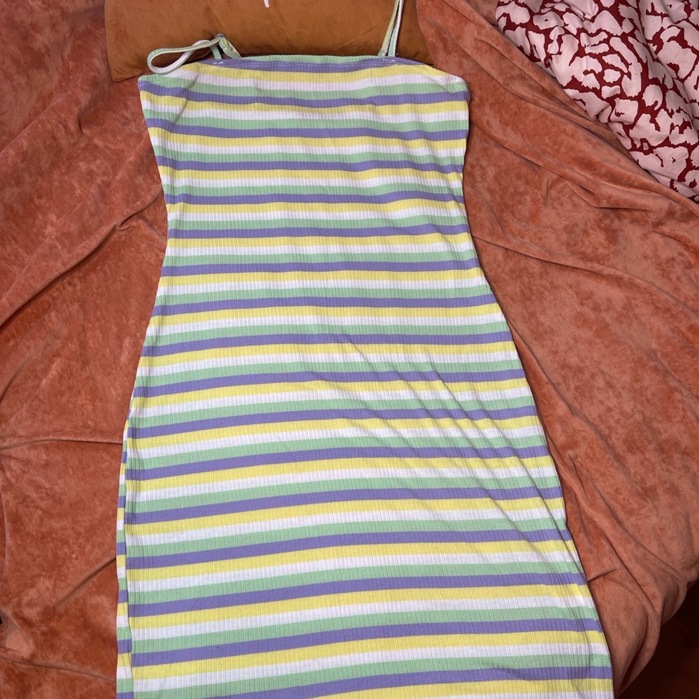 SHEIN Bodycon Dress. Size Medium. NEVER WORN!!
